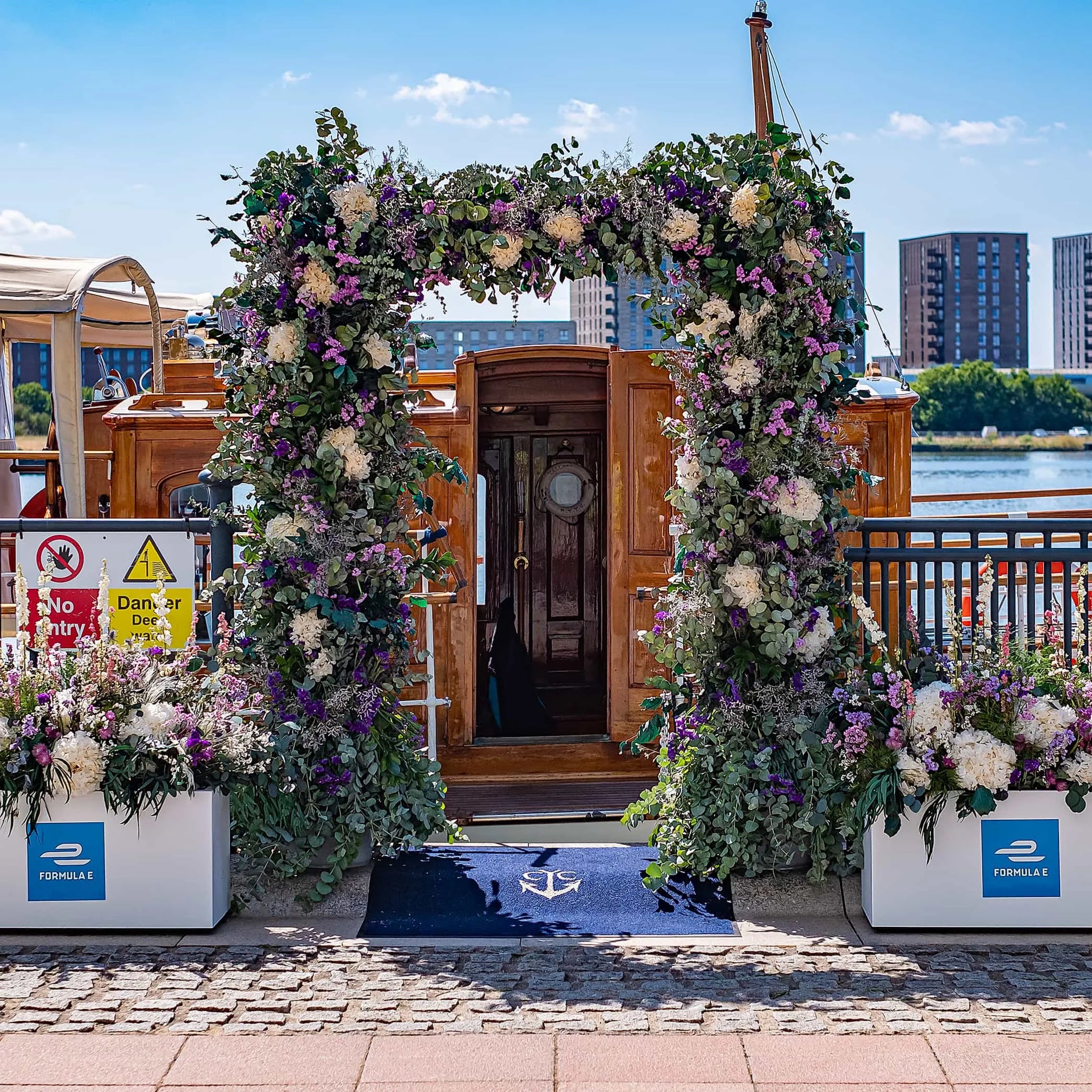 For their event at the Excel centre, Formula E partnered with event florist Amaranté London to bring some sustainable floral installations to their event