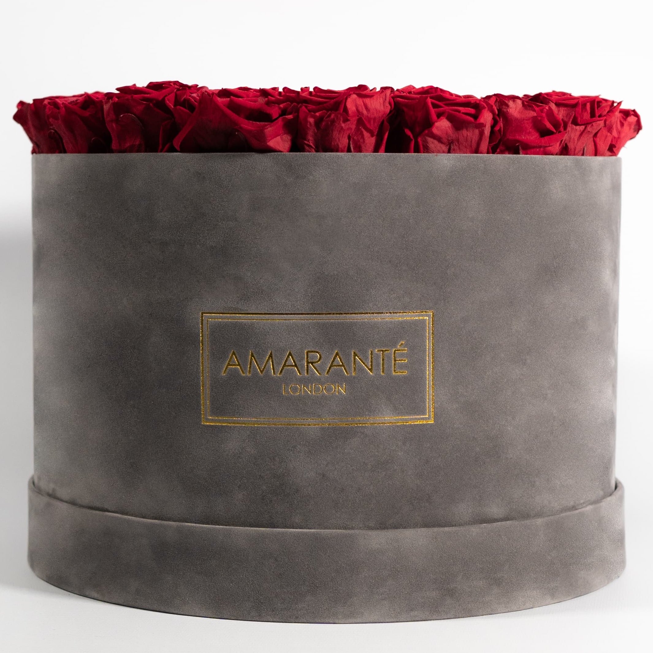 Breath-taking red Roses, an idyllic choice for a wedding centrepiece or anniversary. 