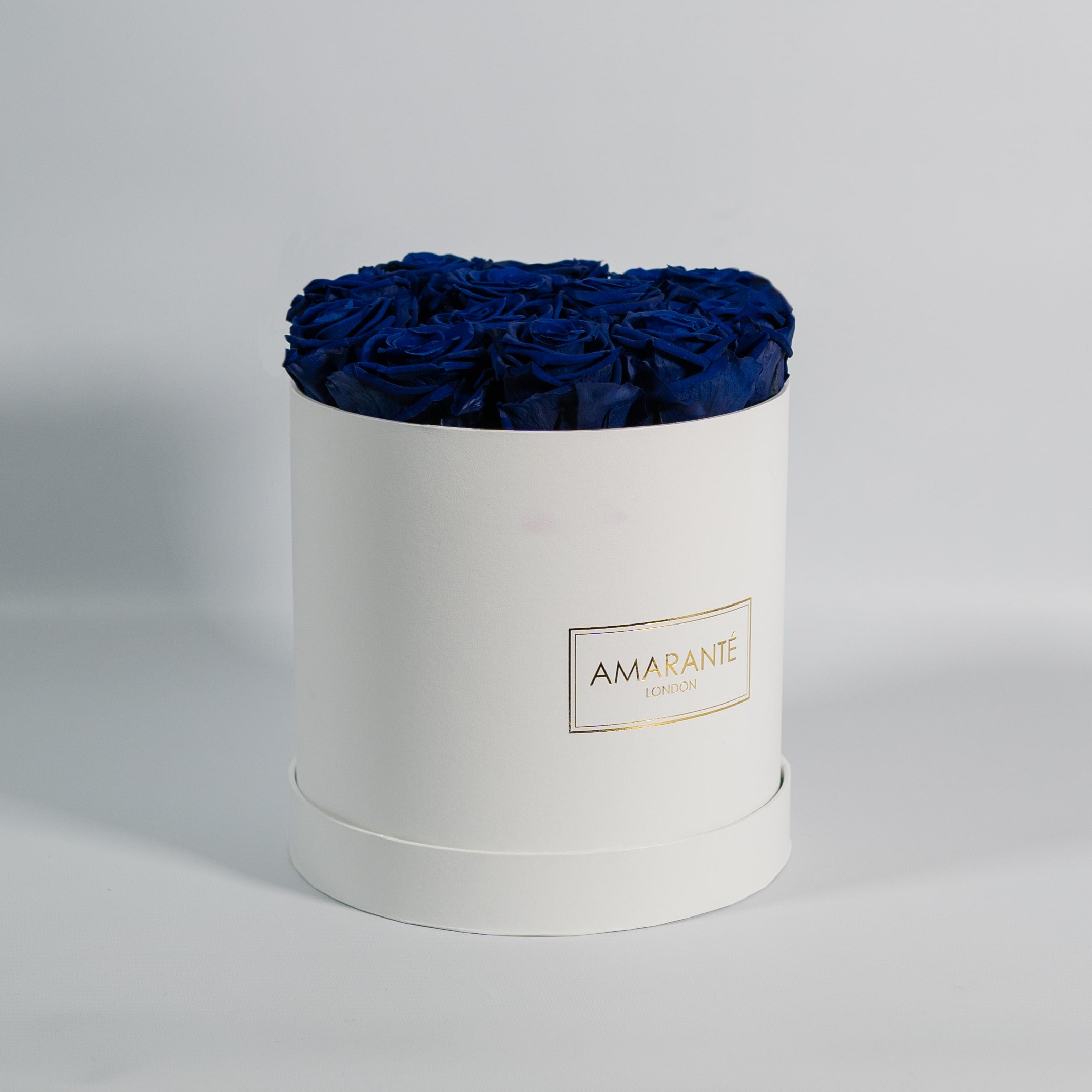 Exquisite royal blue roses also imply relxation and support.  